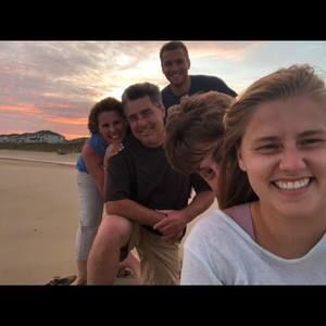 Meet your Posher, Lisa